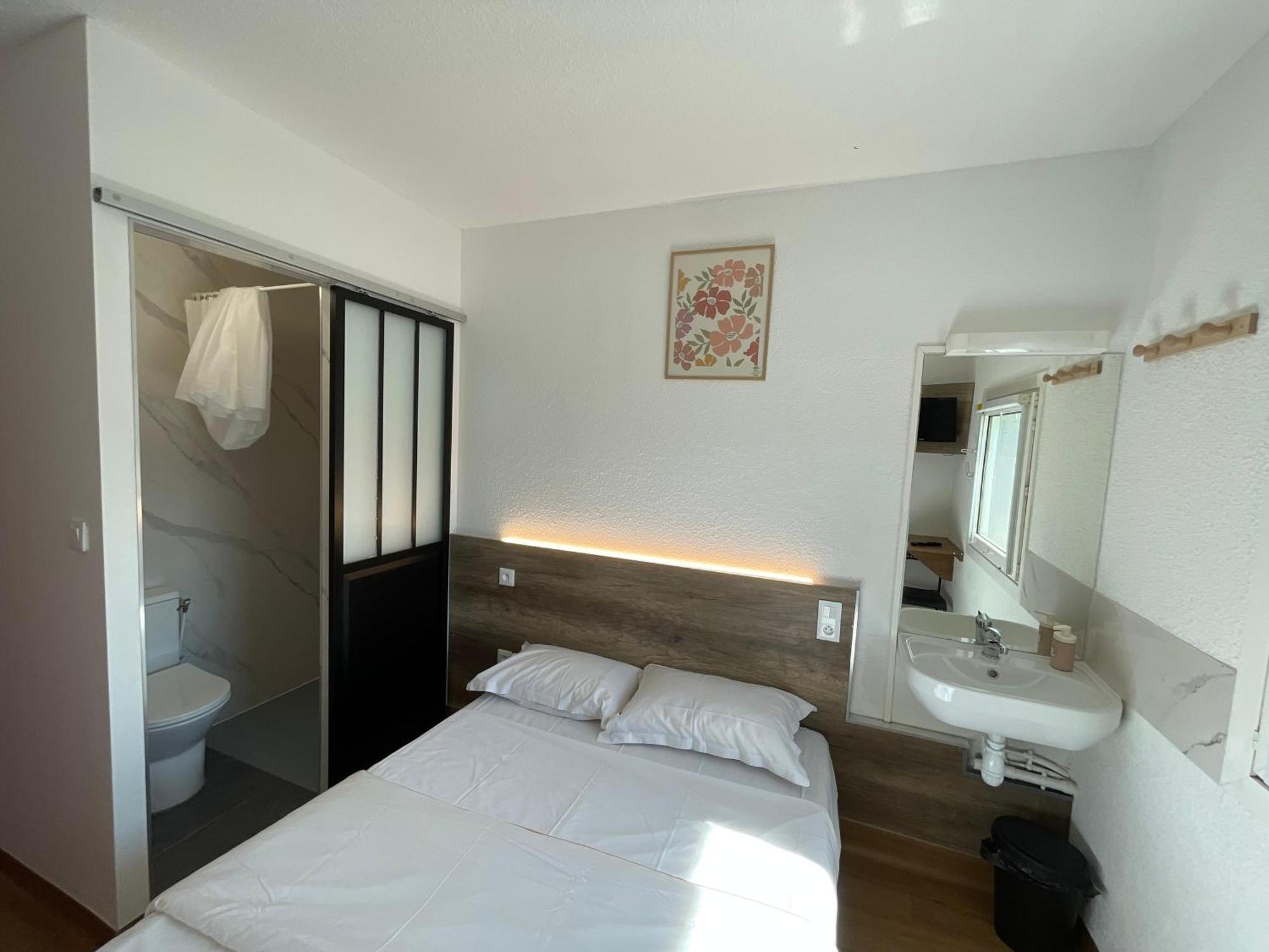 Hotel Thania Frontignan Exterior foto